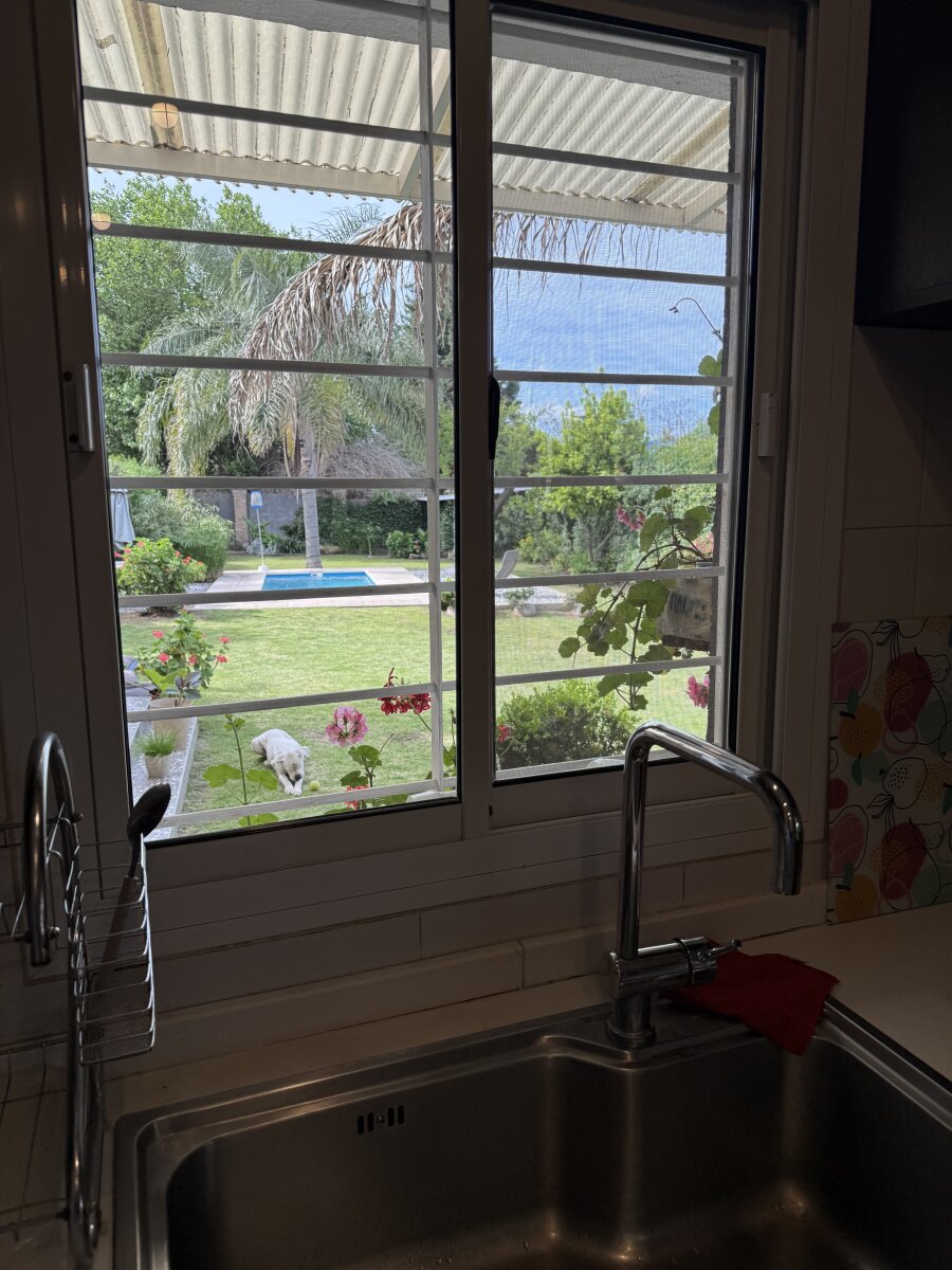 Casa con gran parque y pileta en Villa Rivera Indarte- 4 dorm, 3 baños, cochera techada — foto 15
