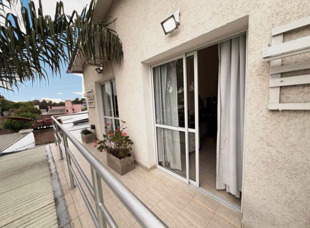 Casa con gran parque y pileta en Villa Rivera Indarte- 4 dorm, 3 baños, cochera techada - Imagen 27