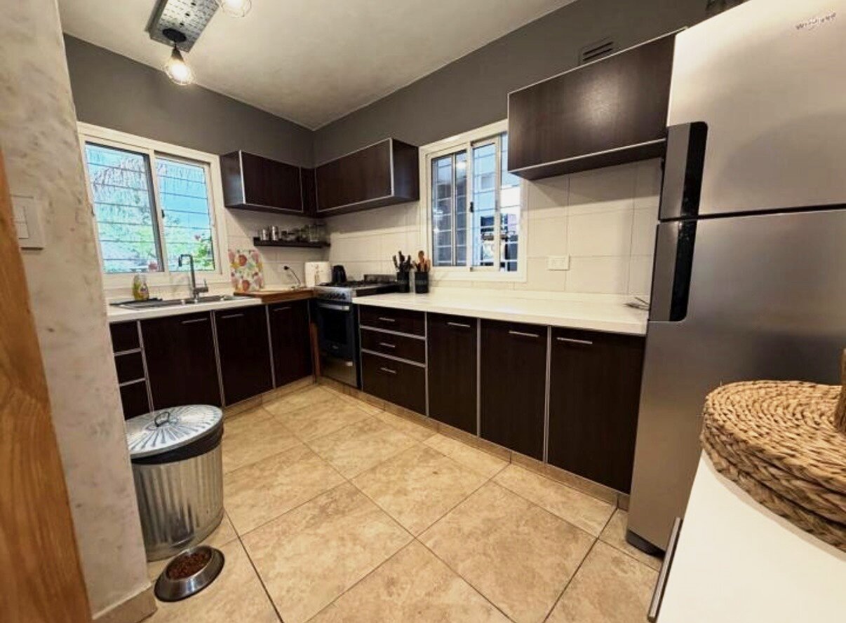 Casa con gran parque y pileta en Villa Rivera Indarte- 4 dorm, 3 baños, cochera techada - Imagen 6