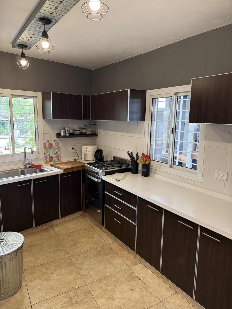 Casa con gran parque y pileta en Villa Rivera Indarte- 4 dorm, 3 baños, cochera techada — foto 13