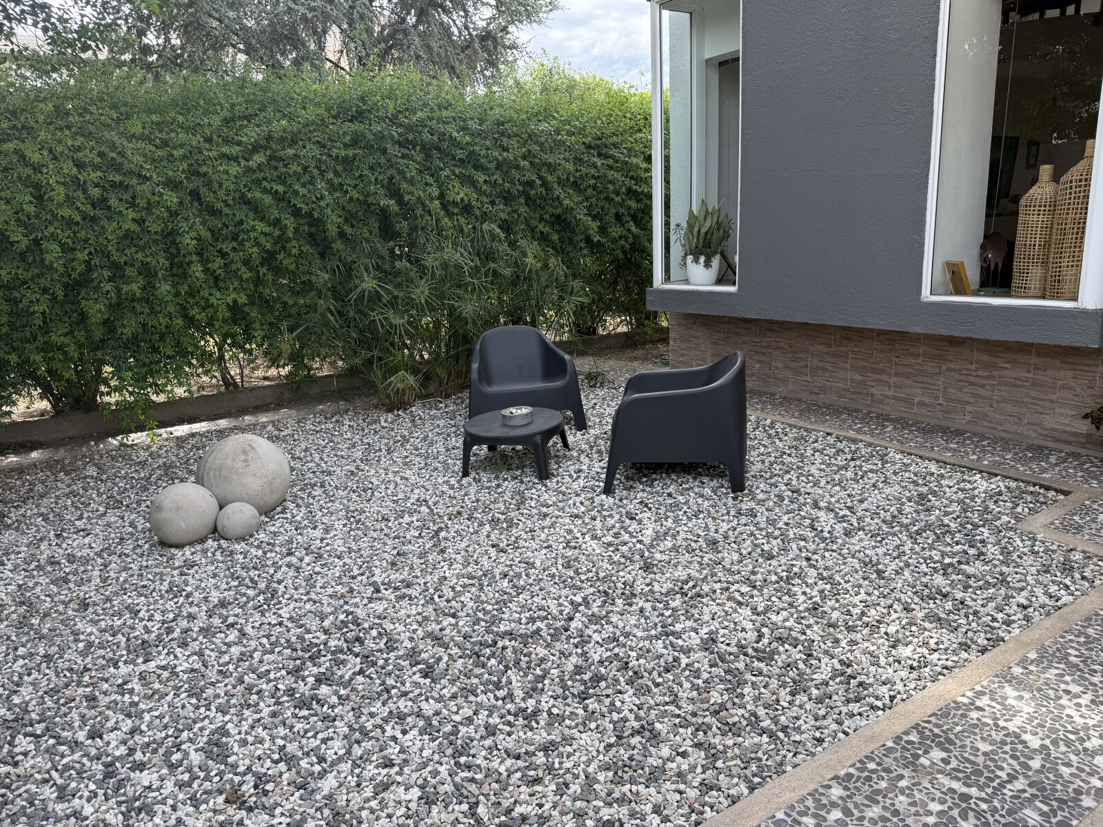 Casa con gran parque y pileta en Villa Rivera Indarte- 4 dorm, 3 baños, cochera techada - 56
