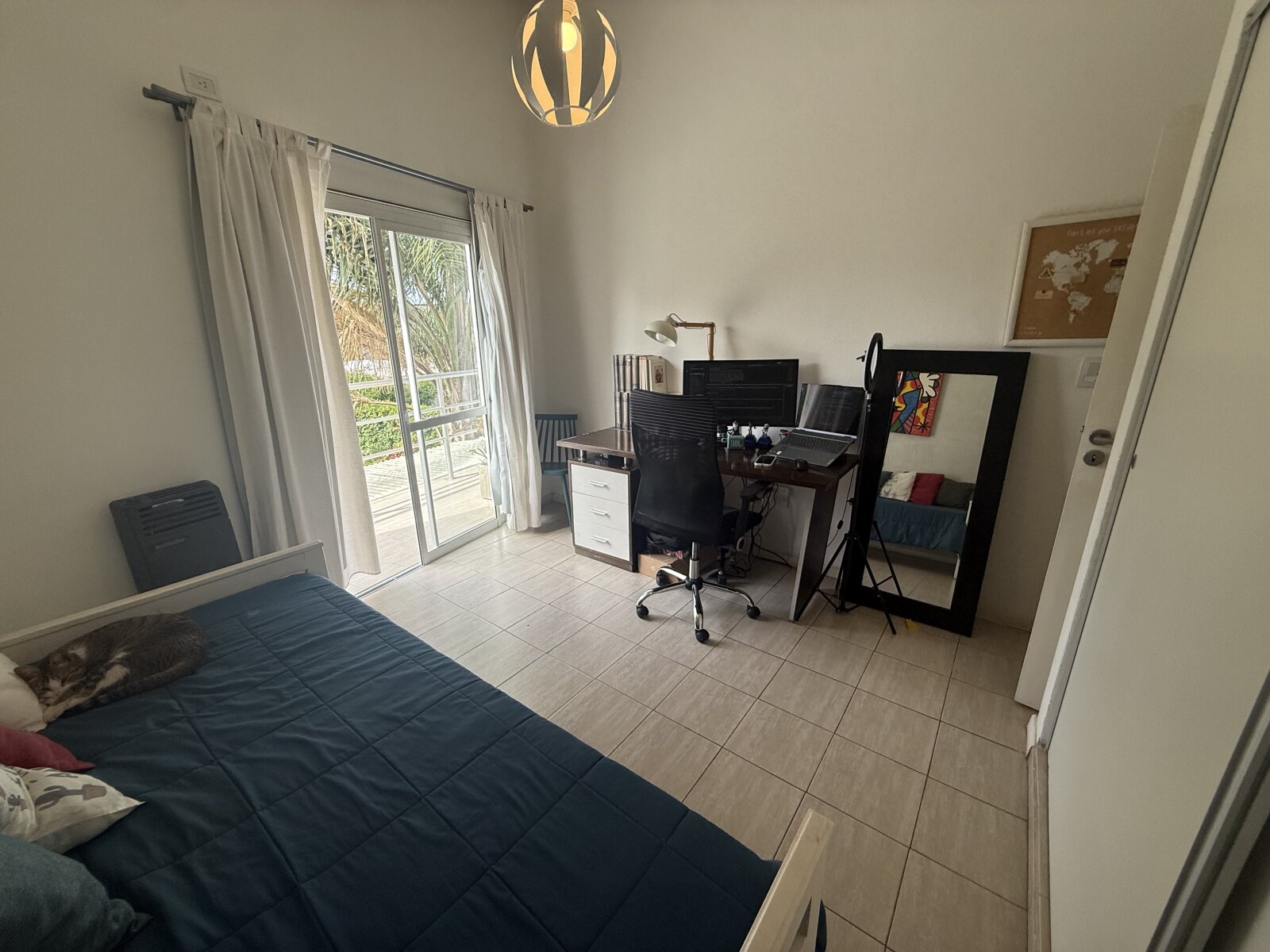 Casa con gran parque y pileta en Villa Rivera Indarte- 4 dorm, 3 baños, cochera techada - 26
