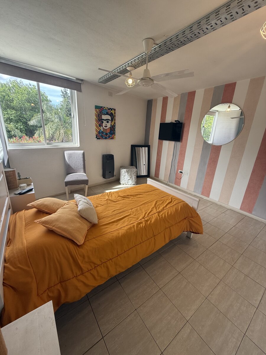 Casa con gran parque y pileta en Villa Rivera Indarte- 4 dorm, 3 baños, cochera techada - 22