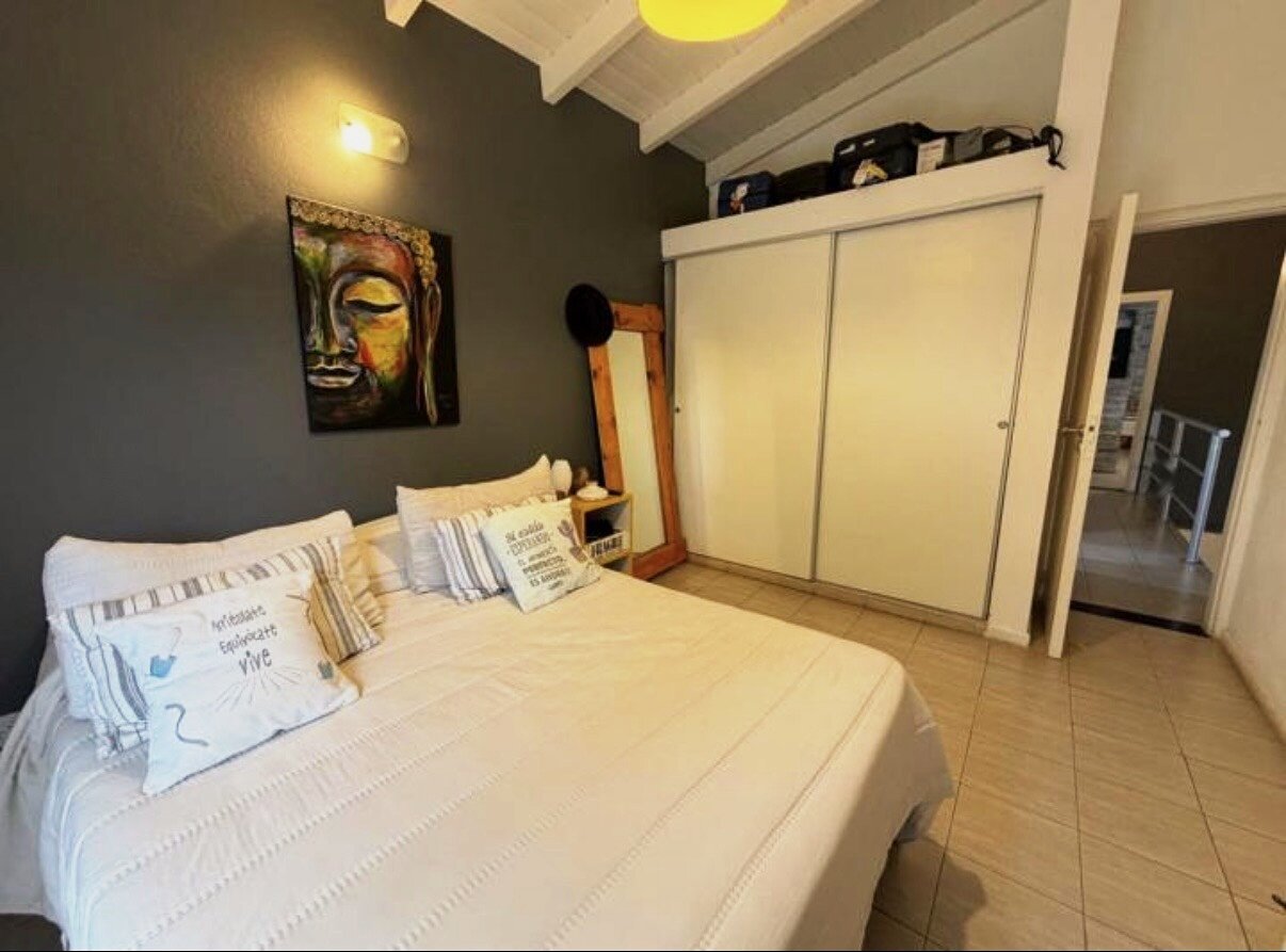 Casa con gran parque y pileta en Villa Rivera Indarte- 4 dorm, 3 baños, cochera techada - Imagen 29
