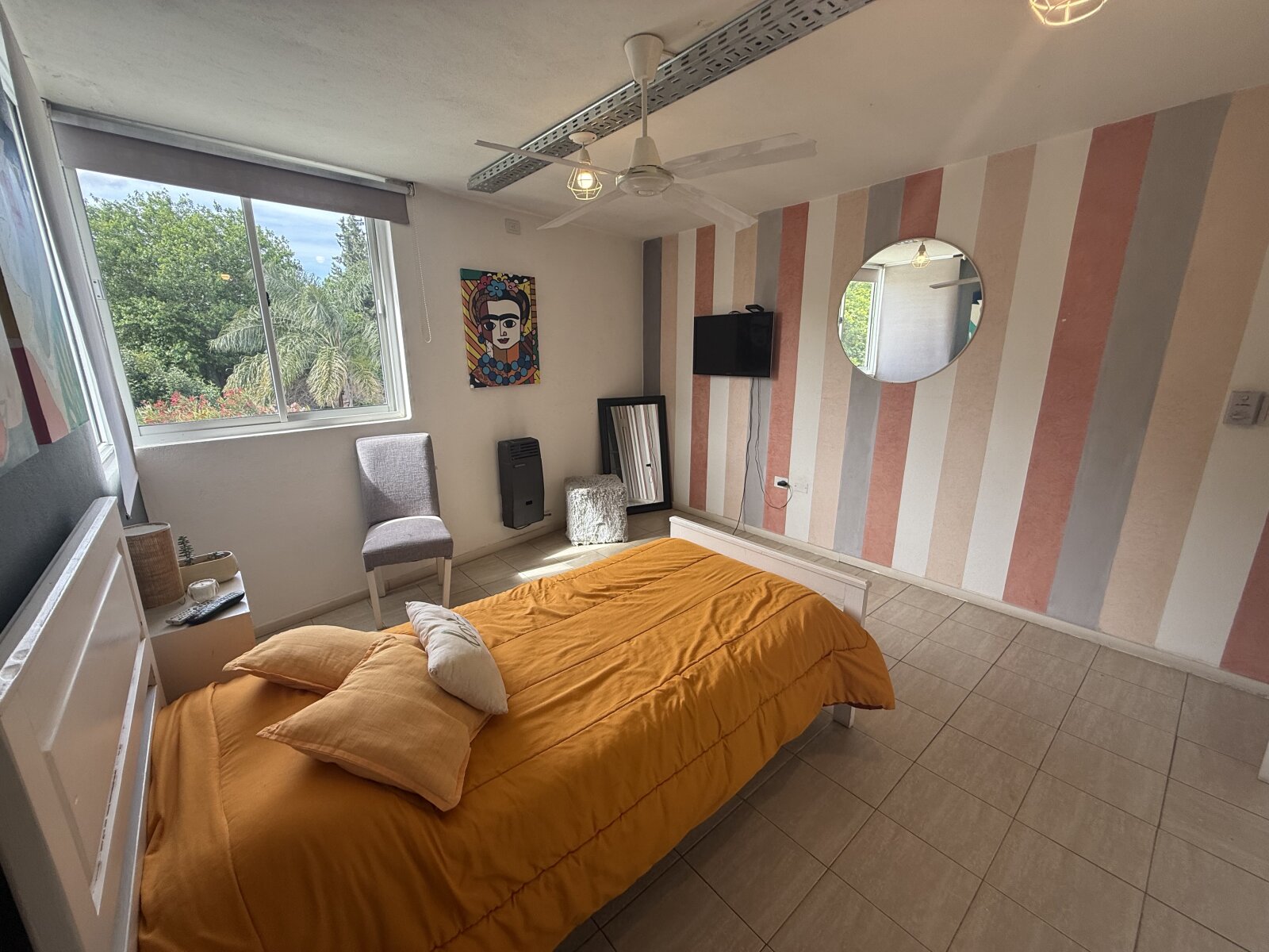 Casa con gran parque y pileta en Villa Rivera Indarte- 4 dorm, 3 baños, cochera techada - 23