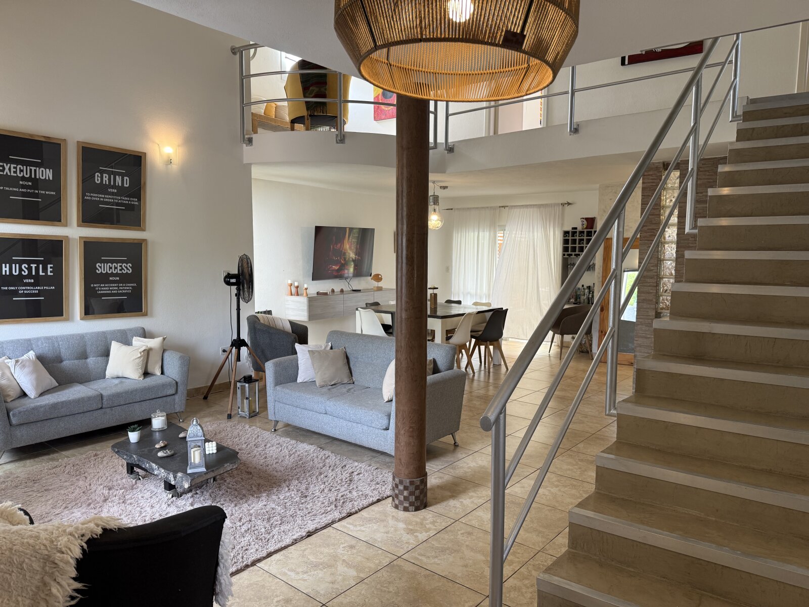 Casa con gran parque y pileta en Villa Rivera Indarte- 4 dorm, 3 baños, cochera techada — foto 8