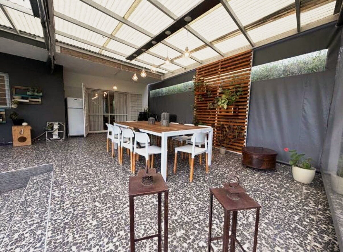 Casa con gran parque y pileta en Villa Rivera Indarte- 4 dorm, 3 baños, cochera techada - Imagen 14