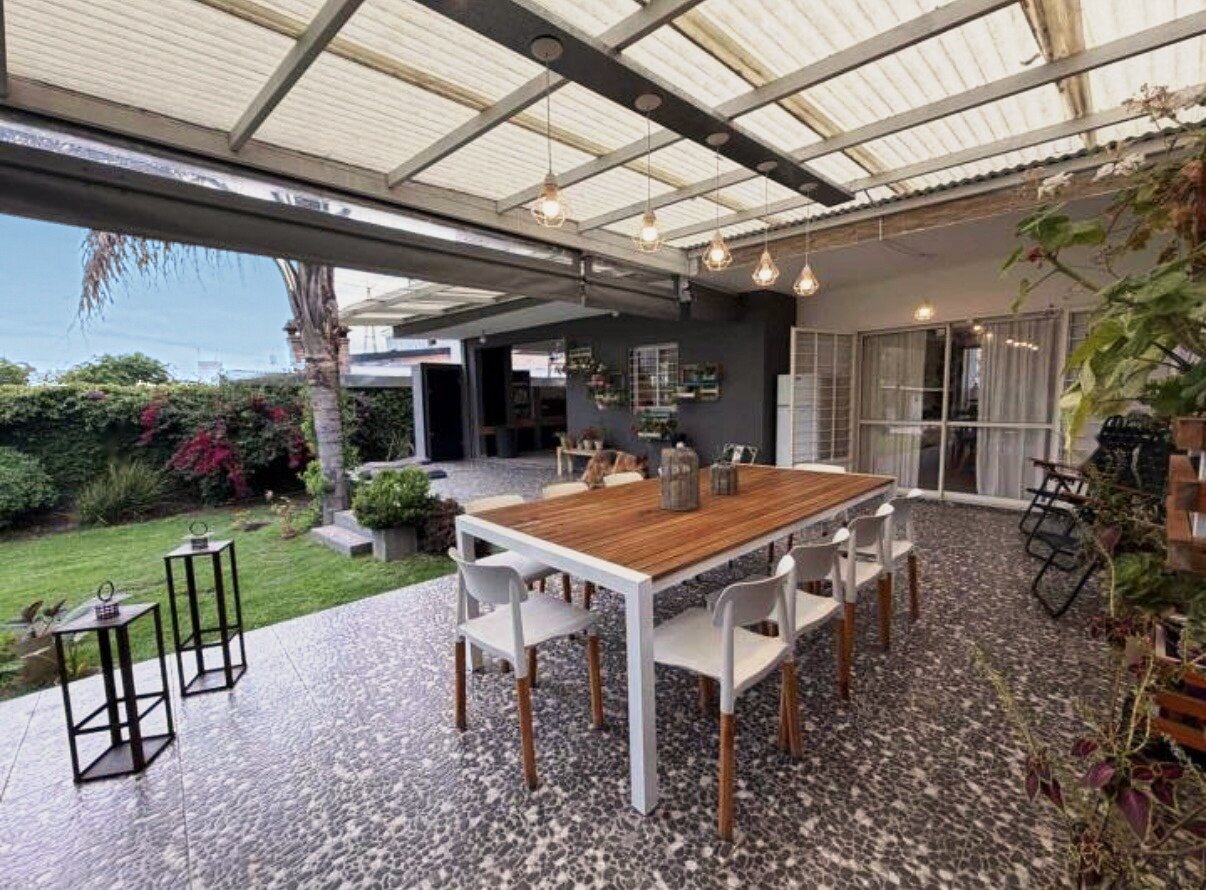 Casa con gran parque y pileta en Villa Rivera Indarte- 4 dorm, 3 baños, cochera techada - Imagen 15