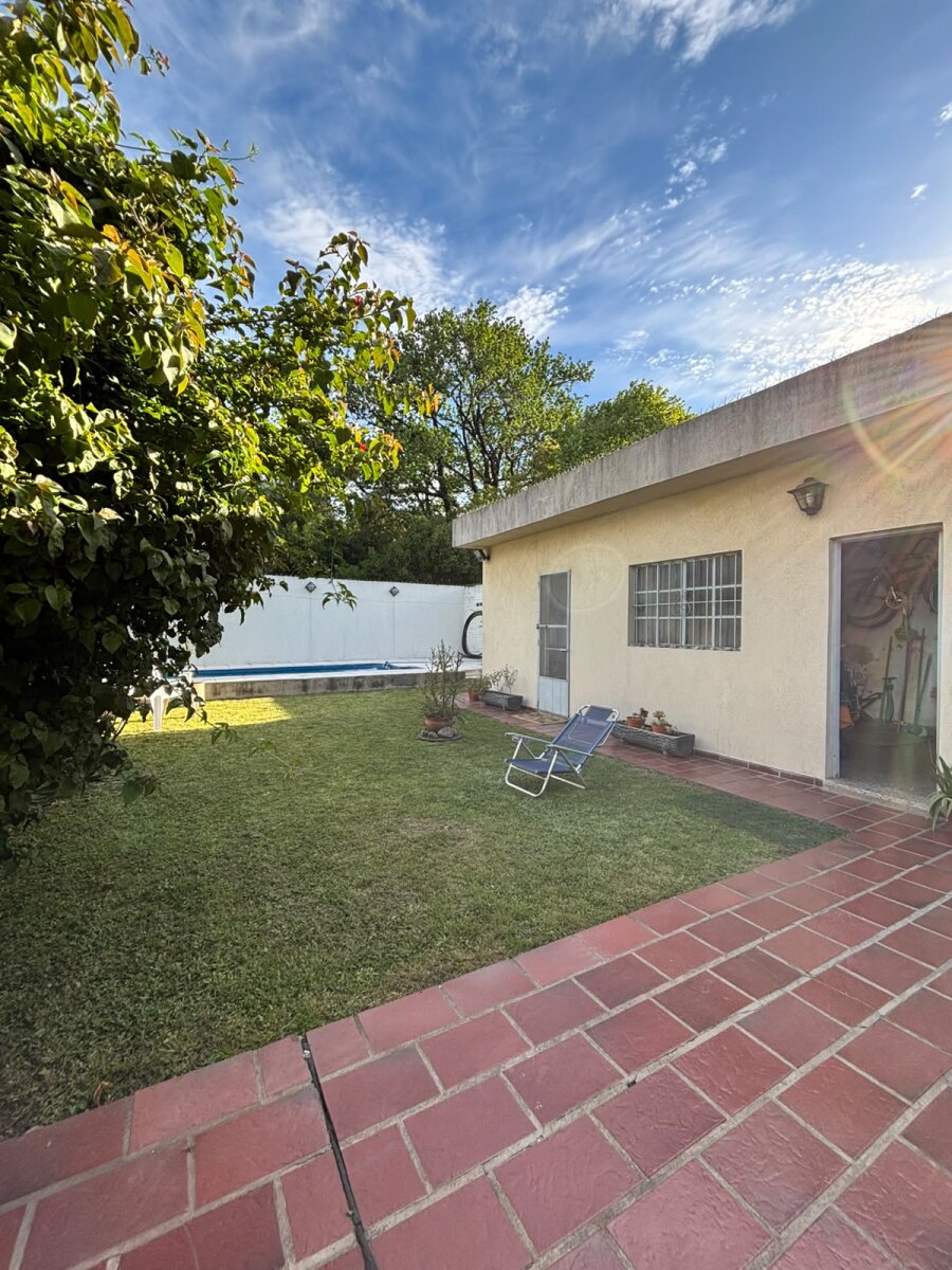 Casa 4 ambientes con pileta y parrilla en venta en Castelar Sur - 34