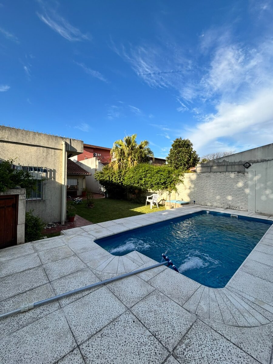 Casa 4 ambientes con pileta y parrilla en venta en Castelar Sur - 44