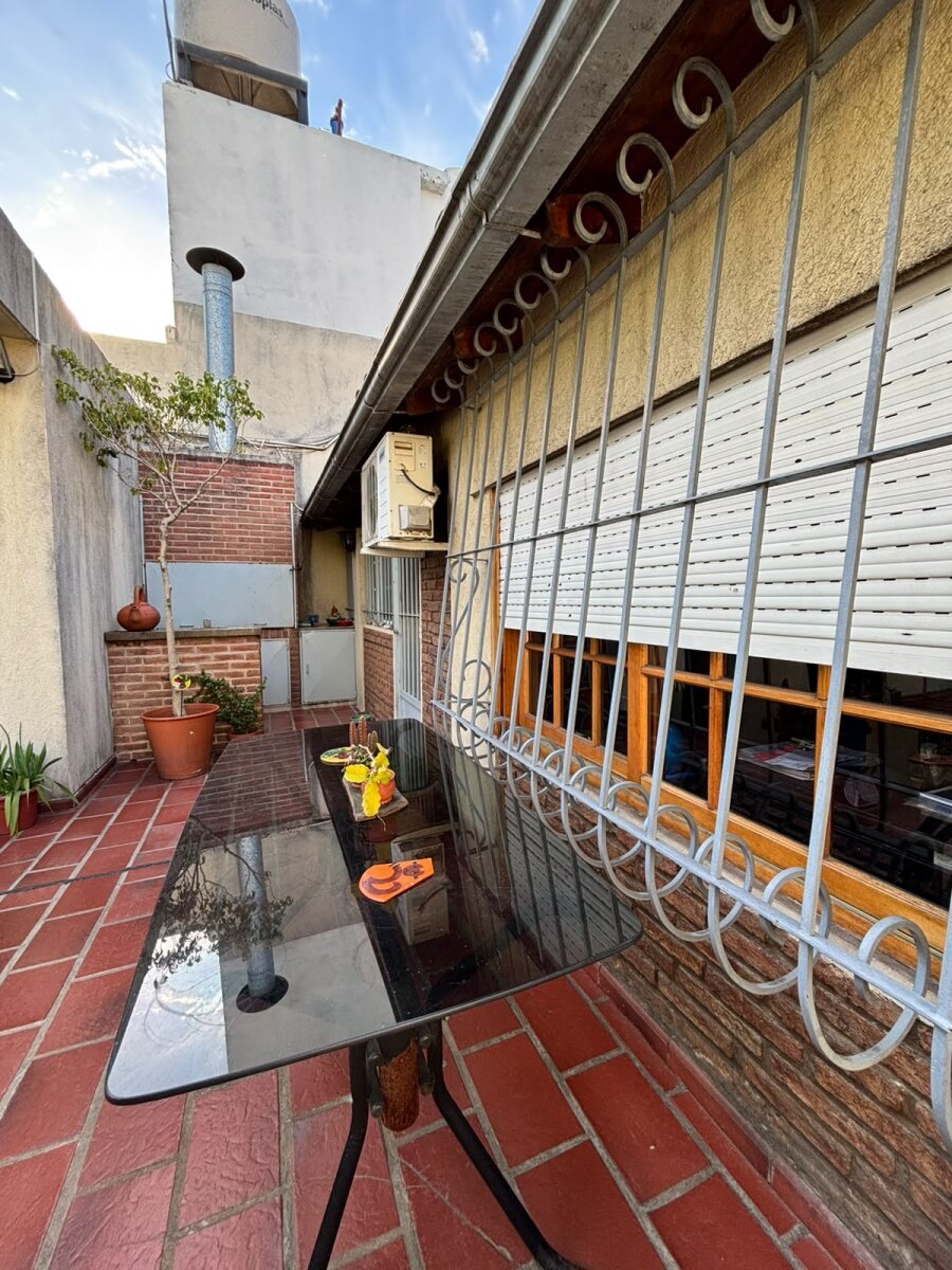 Casa 4 ambientes con pileta y parrilla en venta en Castelar Sur - 39