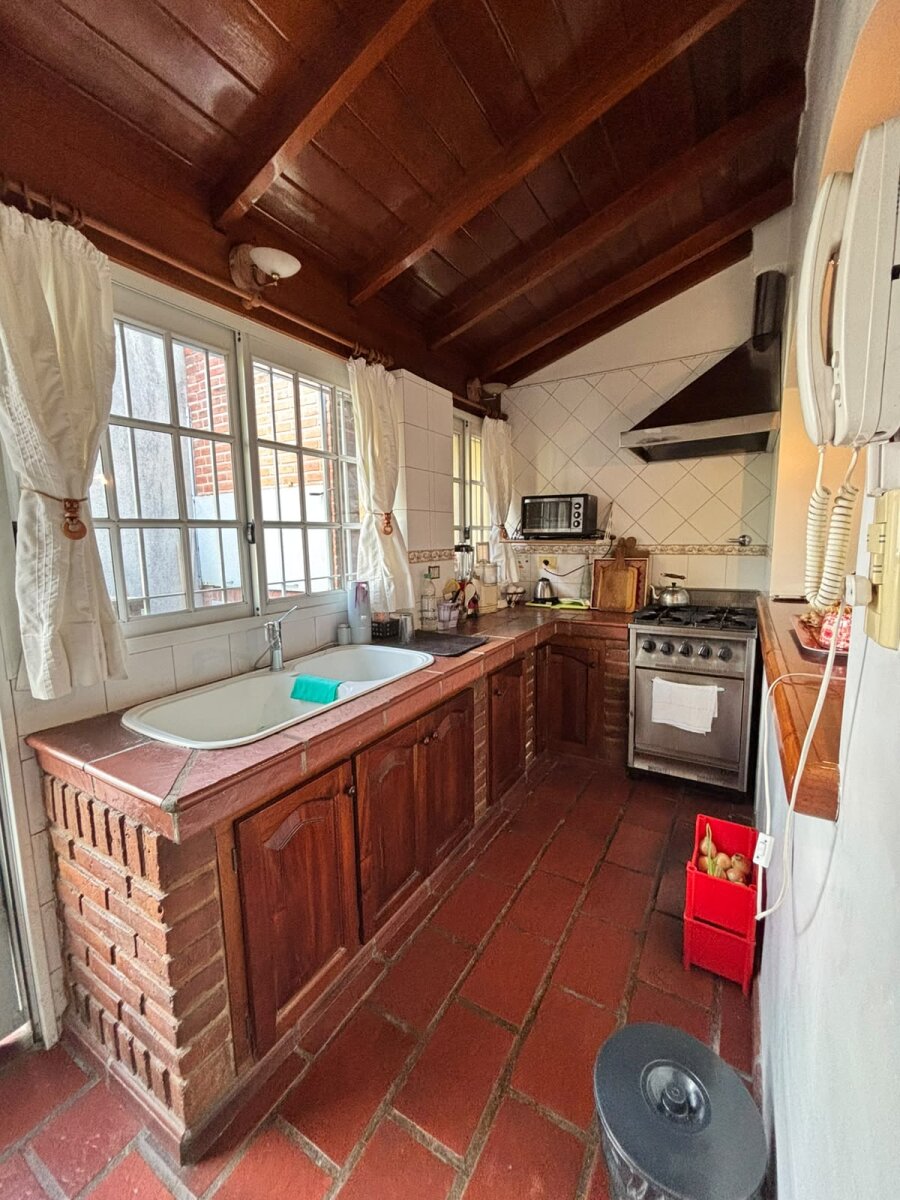 Casa 4 ambientes con pileta y parrilla en venta en Castelar Sur - 28