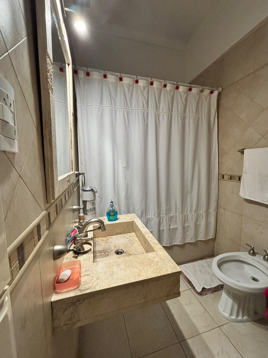 Casa 4 ambientes con pileta y parrilla en venta en Castelar Sur - 17