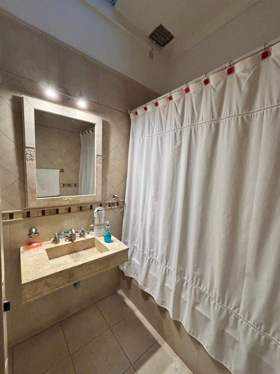 Casa 4 ambientes con pileta y parrilla en venta en Castelar Sur - 18