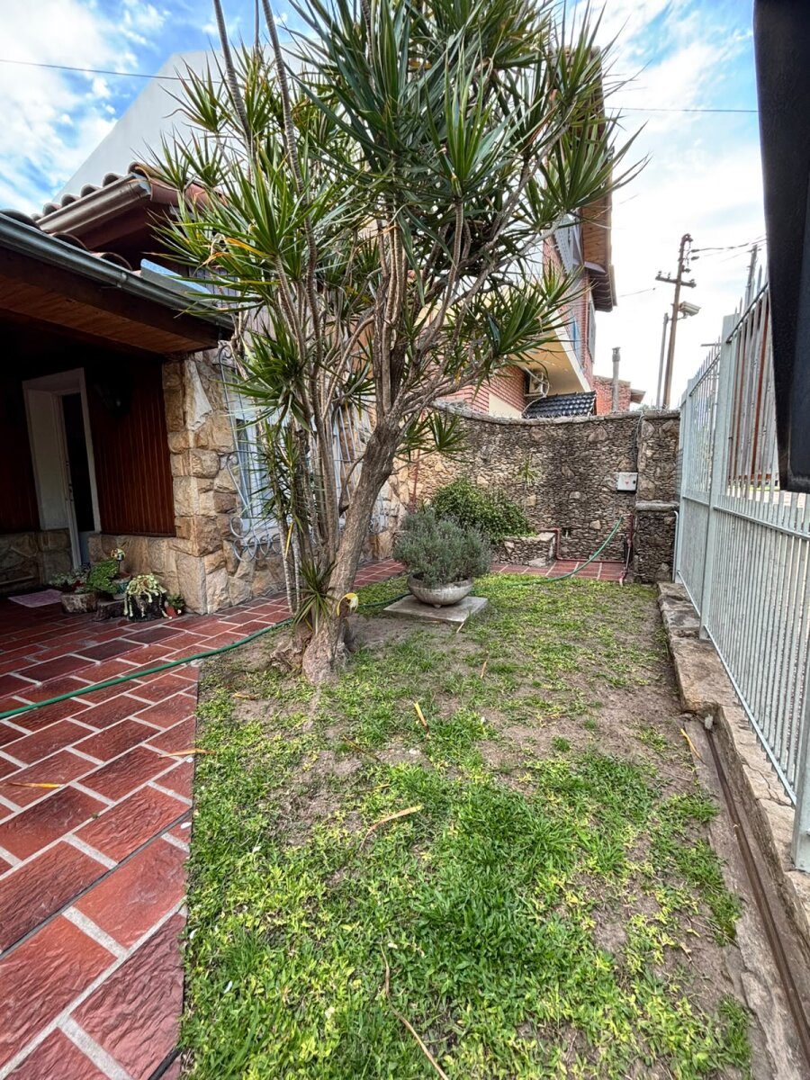 Casa 4 ambientes con pileta y parrilla en venta en Castelar Sur — foto 3