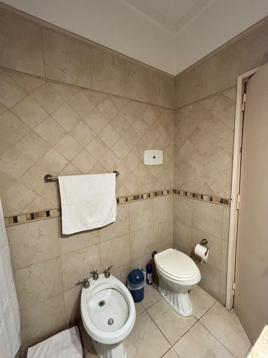 Casa 4 ambientes con pileta y parrilla en venta en Castelar Sur - 20