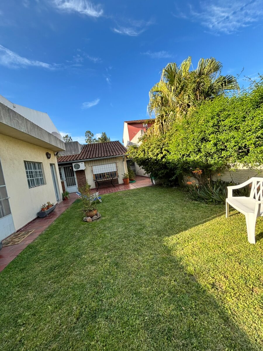 Casa 4 ambientes con pileta y parrilla en venta en Castelar Sur - 35