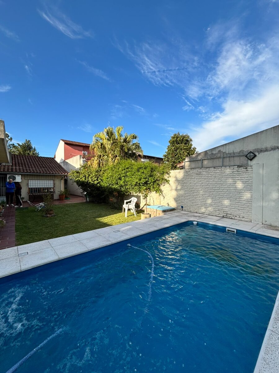 Casa 4 ambientes con pileta y parrilla en venta en Castelar Sur - 45