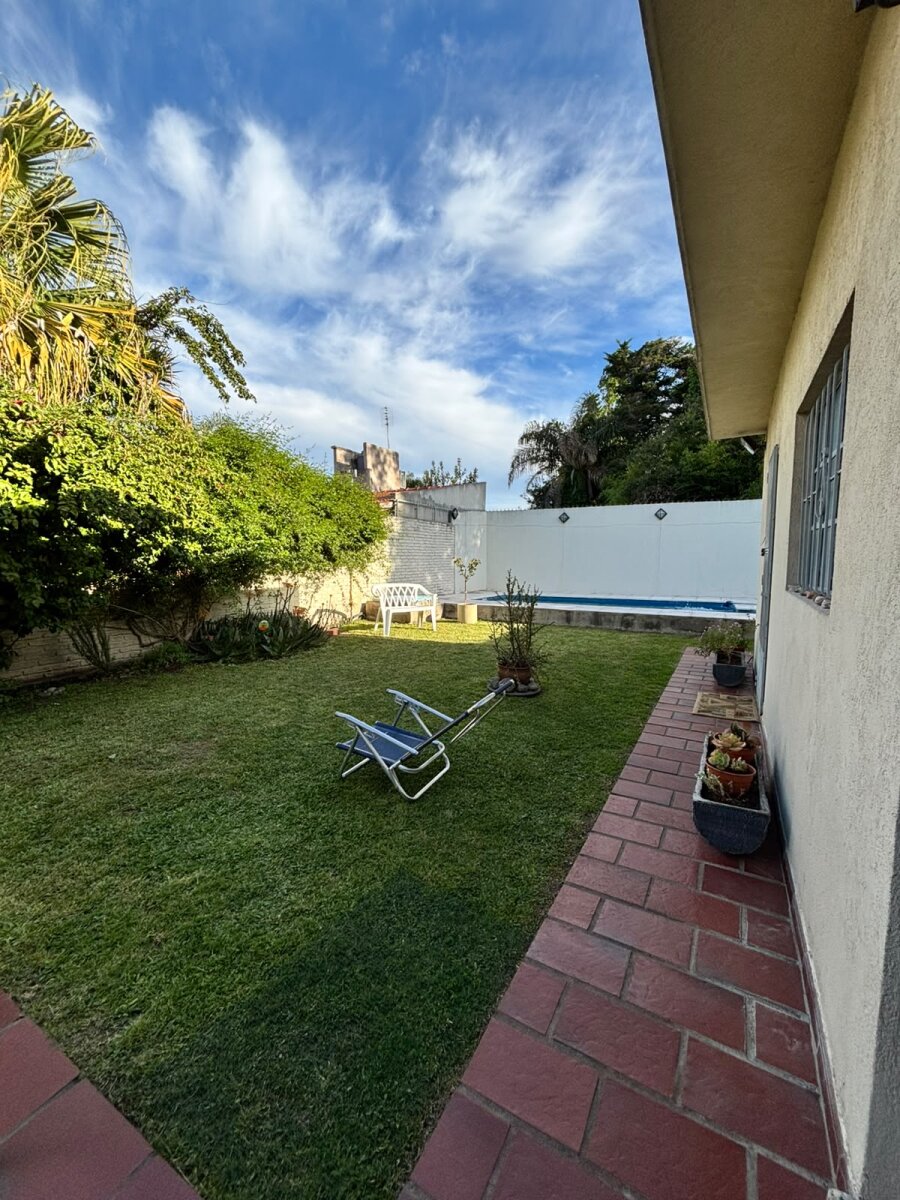 Casa 4 ambientes con pileta y parrilla en venta en Castelar Sur - 36