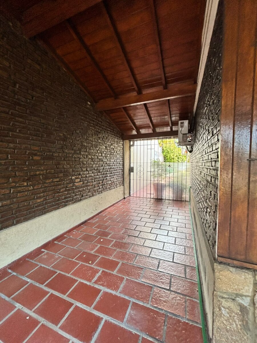Casa 4 ambientes con pileta y parrilla en venta en Castelar Sur — foto 8