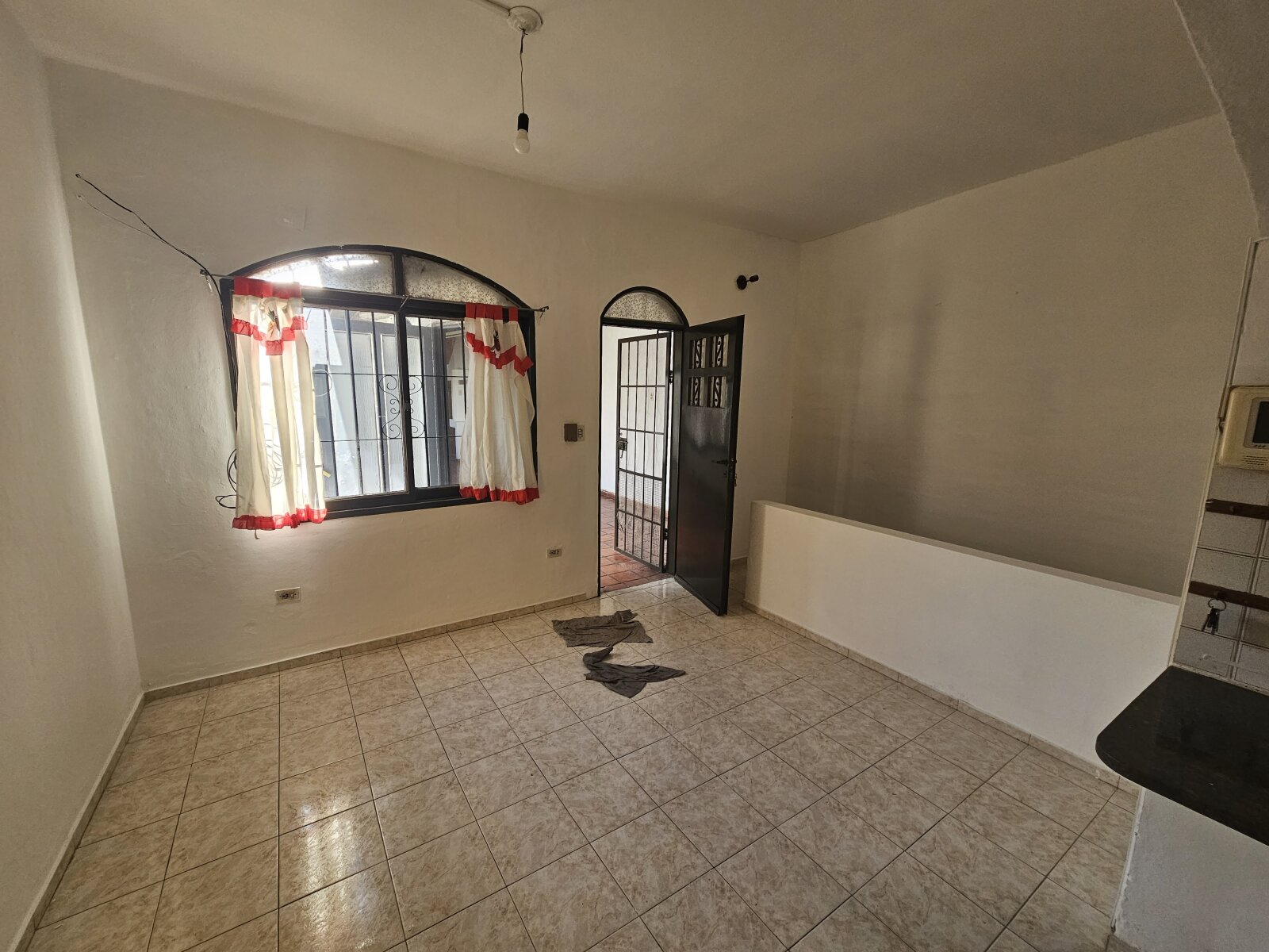 Casa amplia y con patio en Parque Capital - Imagen 7