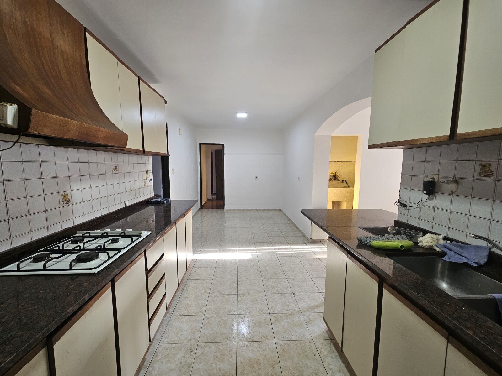 Casa amplia y con patio en Parque Capital - Imagen 4