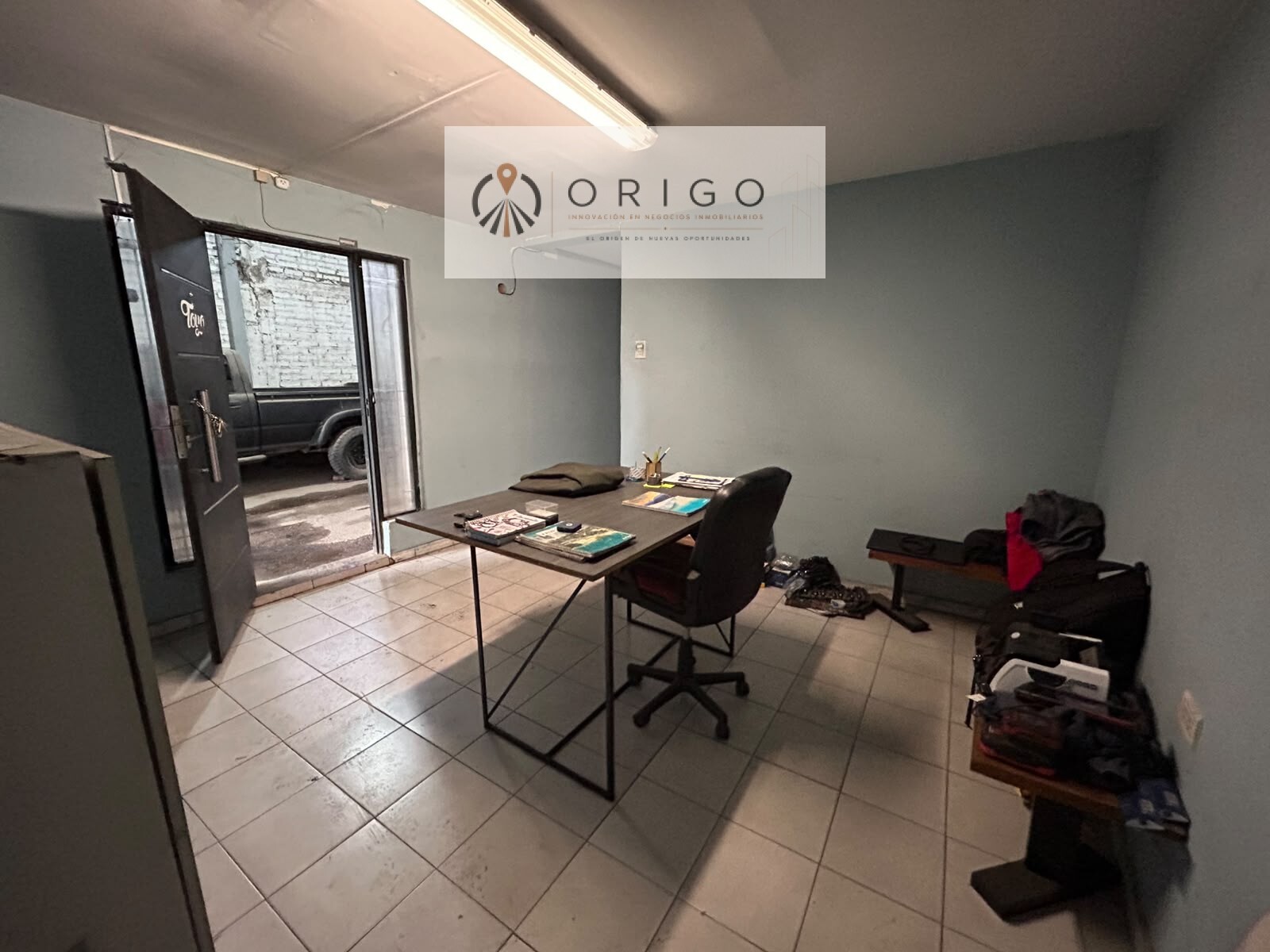 GALPON CON OFICINAS EN GUAYMALLEN - 9