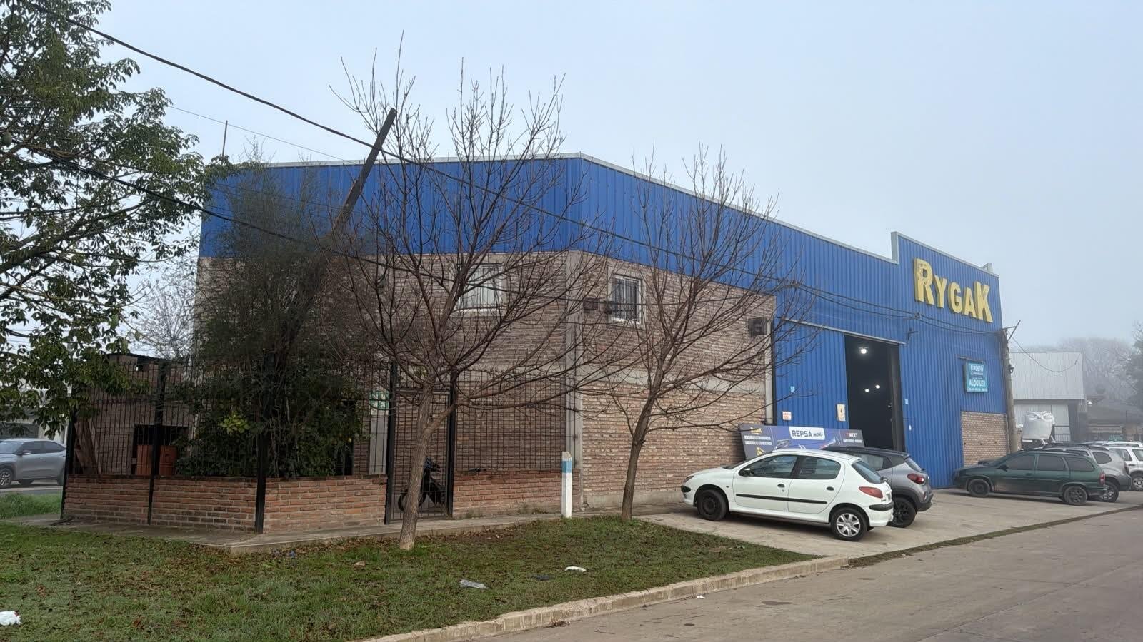 Galpón con oficinas sobre Circunvalación - Juan Manuel de Rosas 6300 - 2