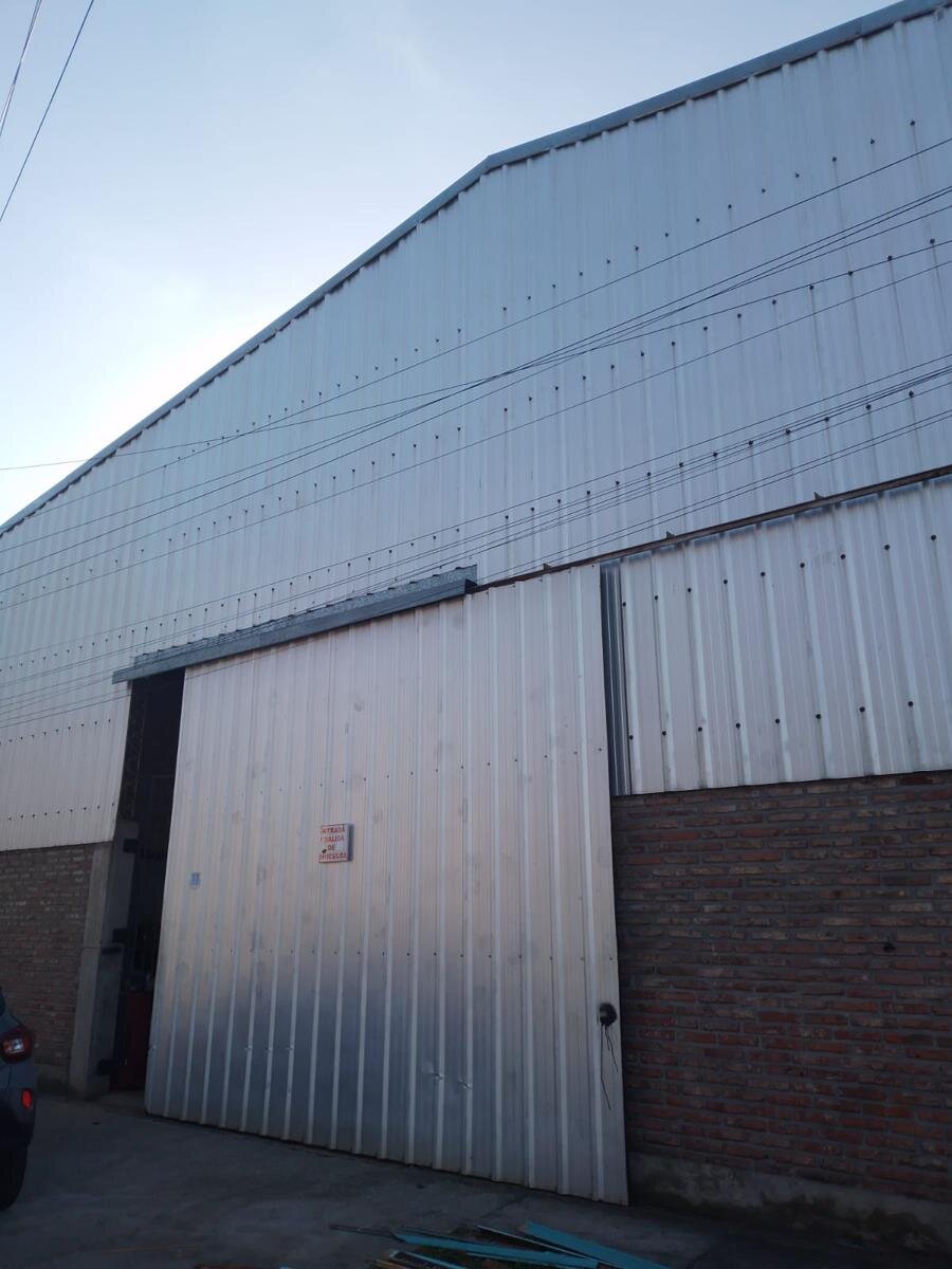 Galpón con oficinas sobre Circunvalación - Juan Manuel de Rosas 6300 - 4
