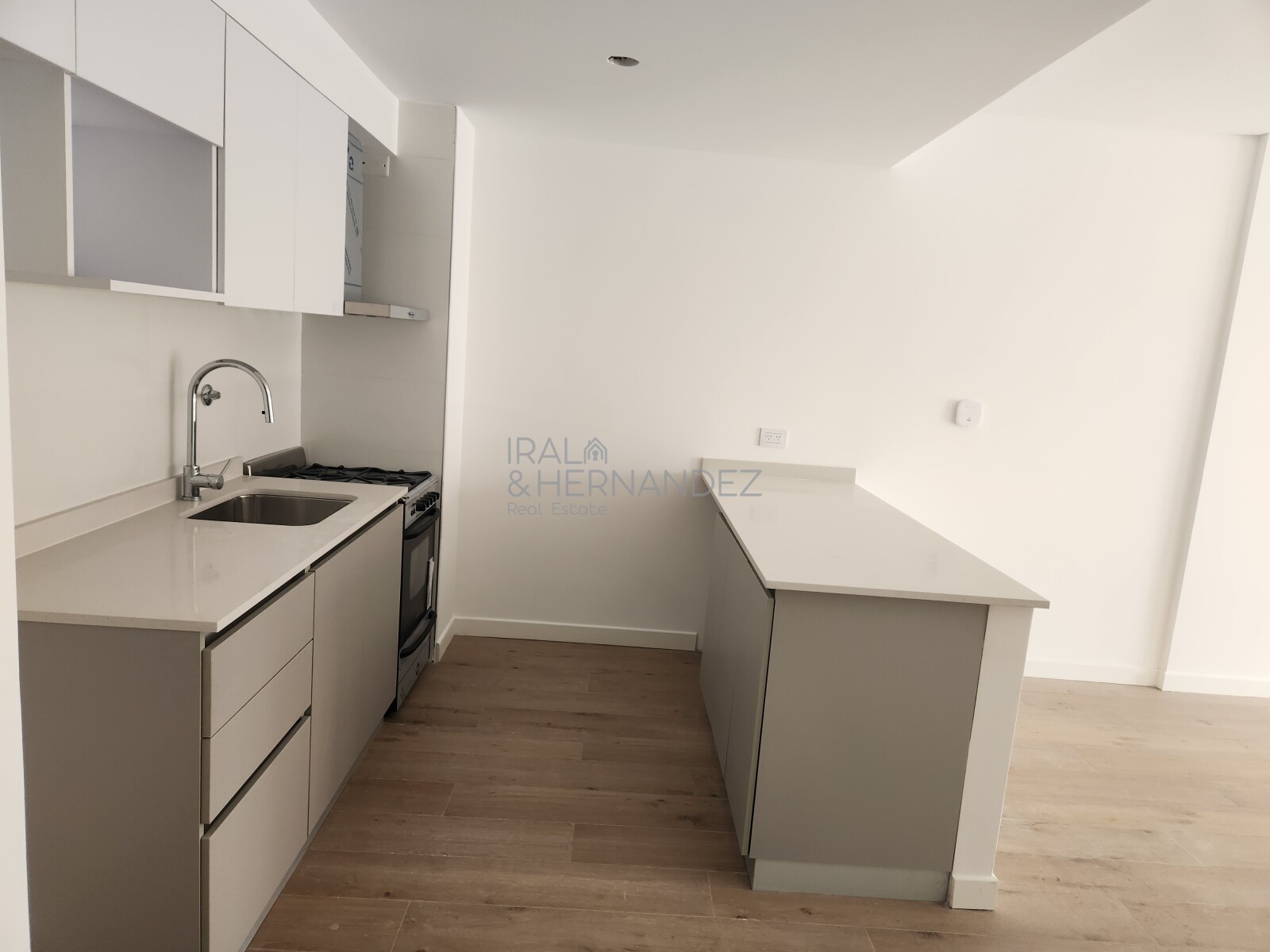 Alquiler departamento de 2 ambientes con cochera en Villa Urquiza — foto 10