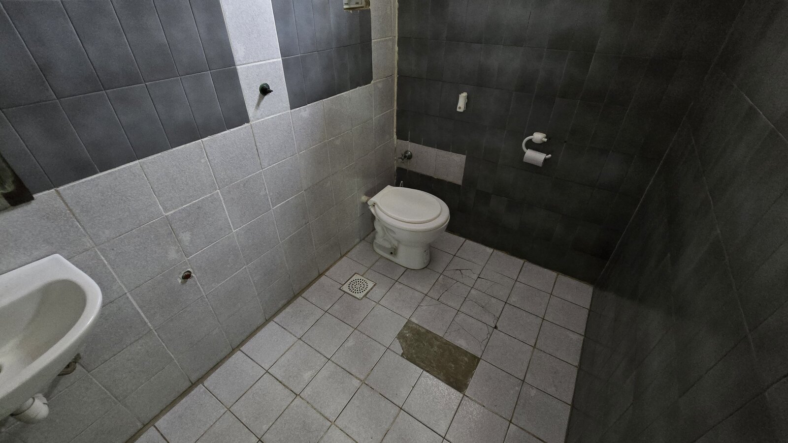 ALQUILER LOCAL DE 400 m² QUILMES CENTRO - 30