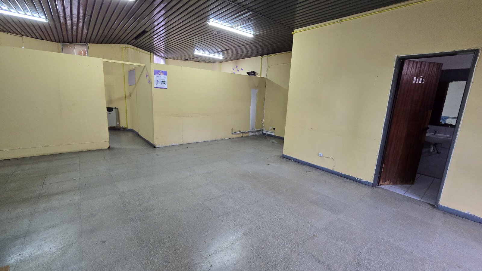 ALQUILER LOCAL DE 400 m² QUILMES CENTRO - 25