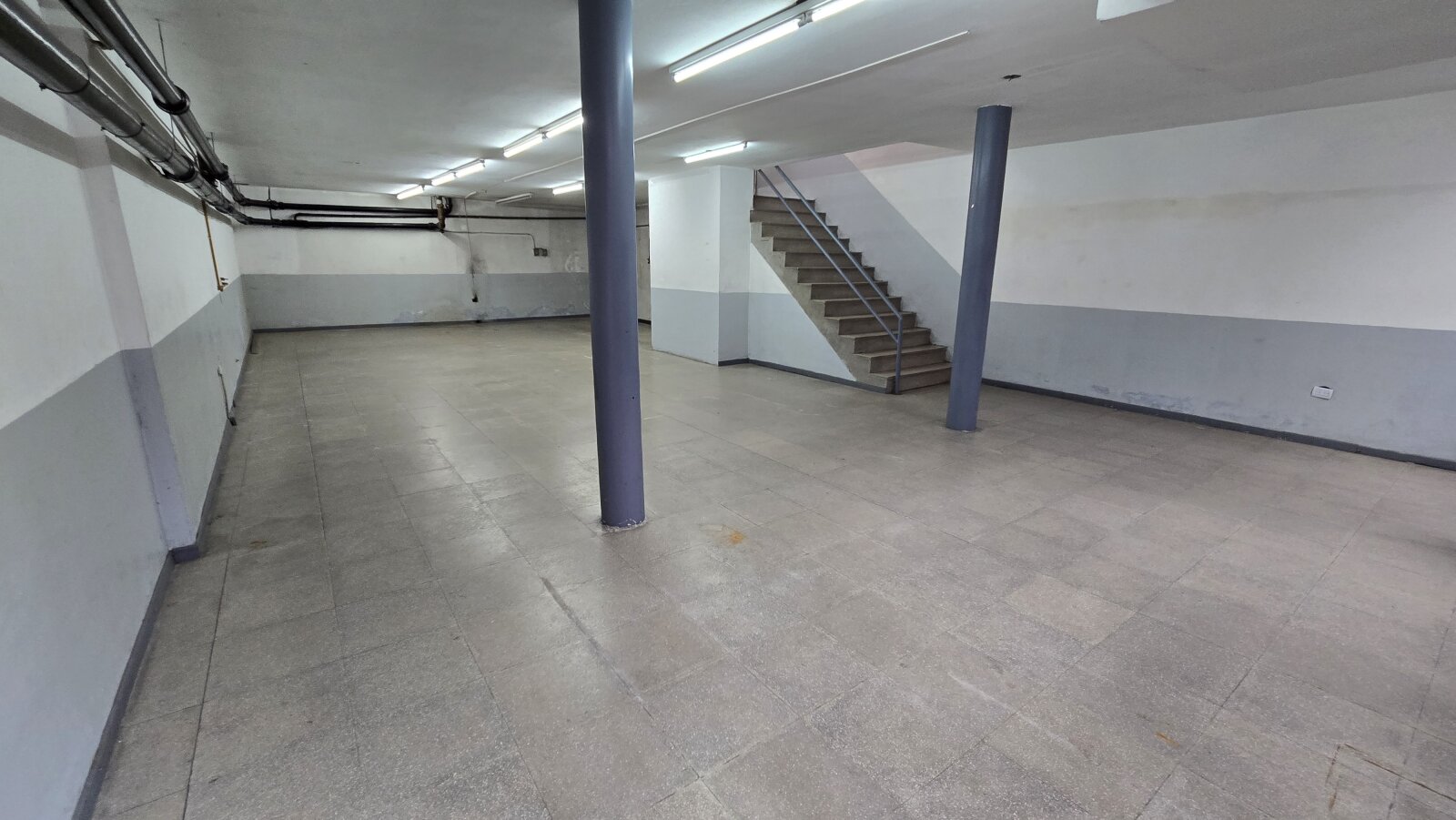 ALQUILER LOCAL DE 400 m² QUILMES CENTRO - 12