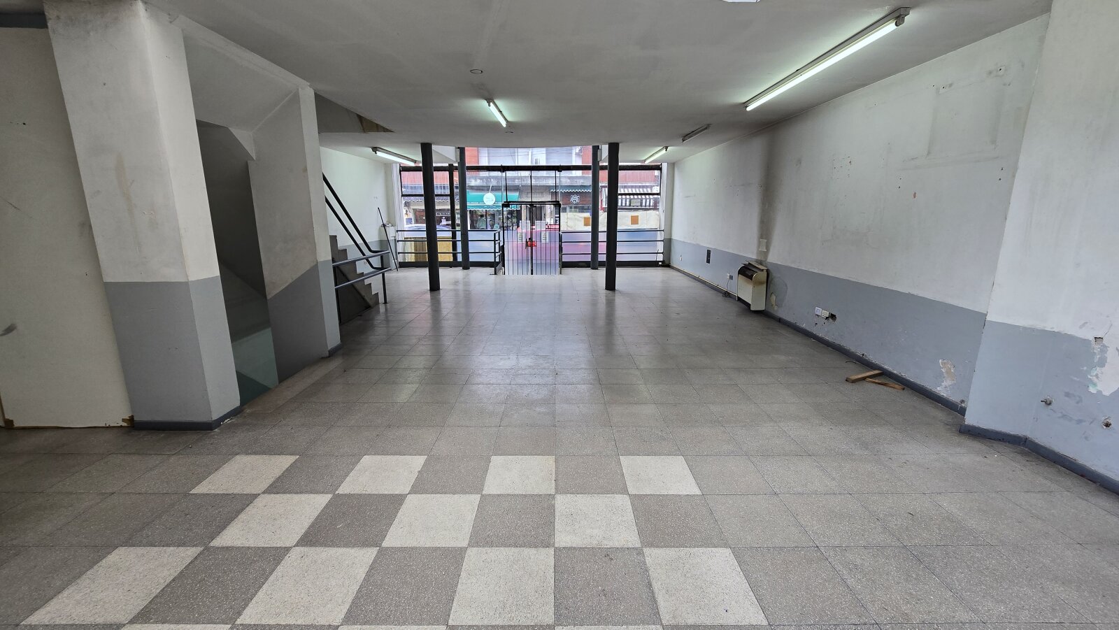 ALQUILER LOCAL DE 400 m² QUILMES CENTRO - 6