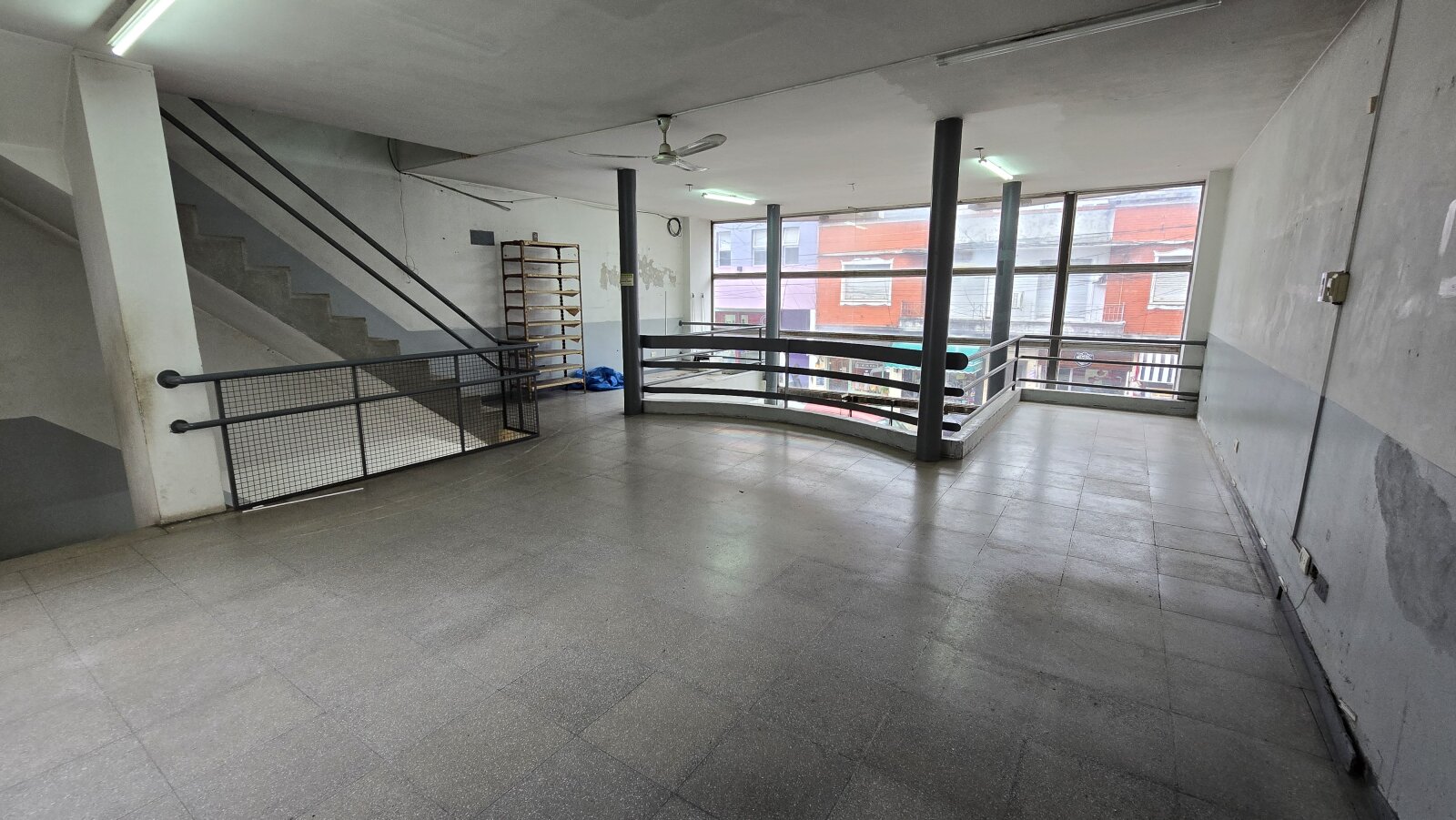 ALQUILER LOCAL DE 400 m² QUILMES CENTRO - 18