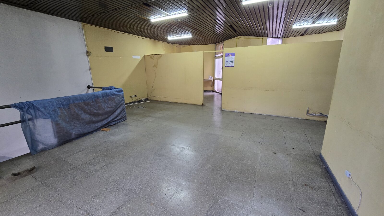 ALQUILER LOCAL DE 400 m² QUILMES CENTRO - 20