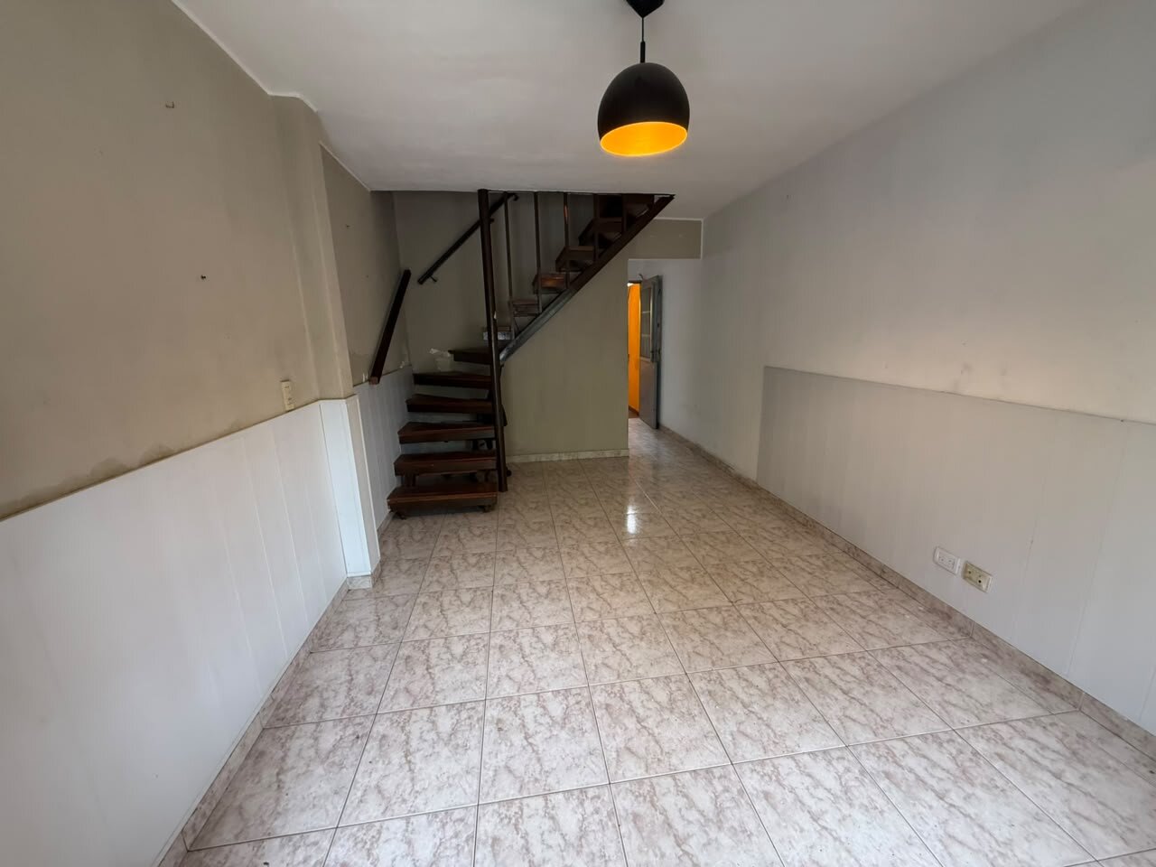 Venta al Duplex 3 ambientes con Patio en Morón - 2