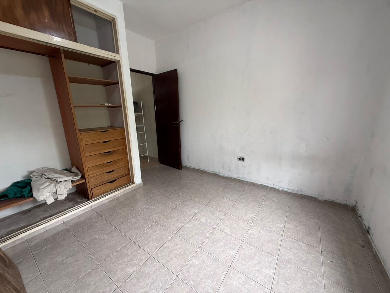 Venta al Duplex 3 ambientes con Patio en Morón - 11