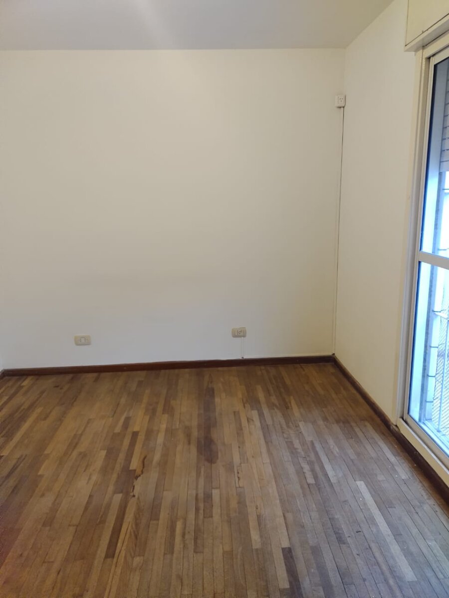 1 DORMITORIO CON BALCÓN Y PATIO — foto 6