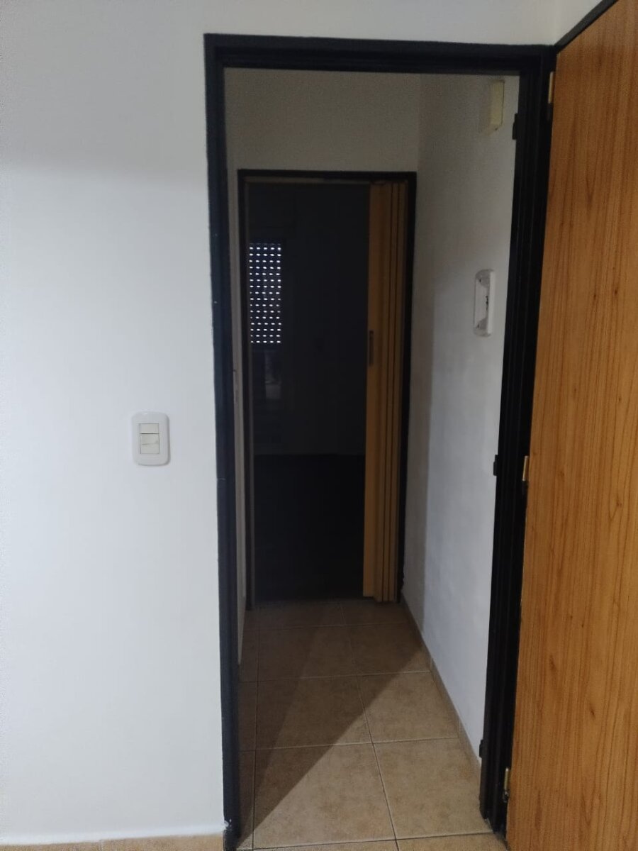 1 DORMITORIO CON BALCÓN Y PATIO — foto 5