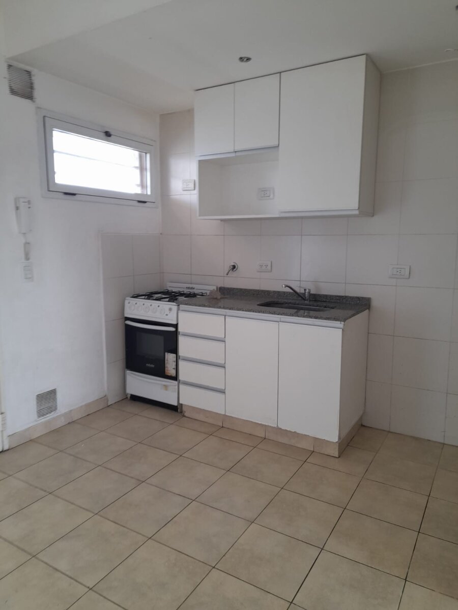 PARQUE PATRICIOS - LINDO 2 AMB CON BALCON - 40m2 - $650.000 - EXP $130.000 — foto 15