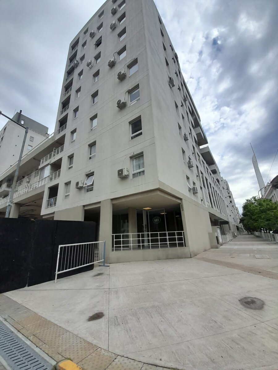 PARQUE PATRICIOS - LINDO 2 AMB CON BALCON - 40m2 - $650.000 - EXP $130.000