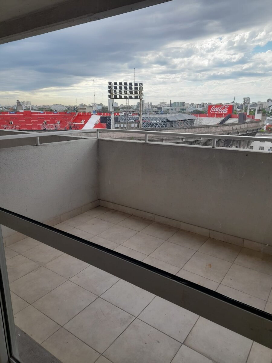 PARQUE PATRICIOS - LINDO 2 AMB CON BALCON - 40m2 - $650.000 - EXP $130.000 — foto 2