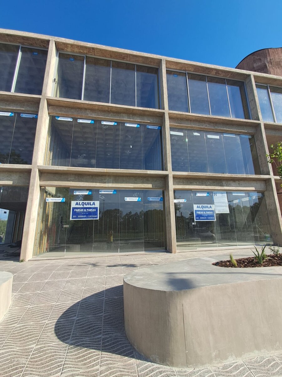 Alquilo oficina en complejo comercial H - Imagen 4