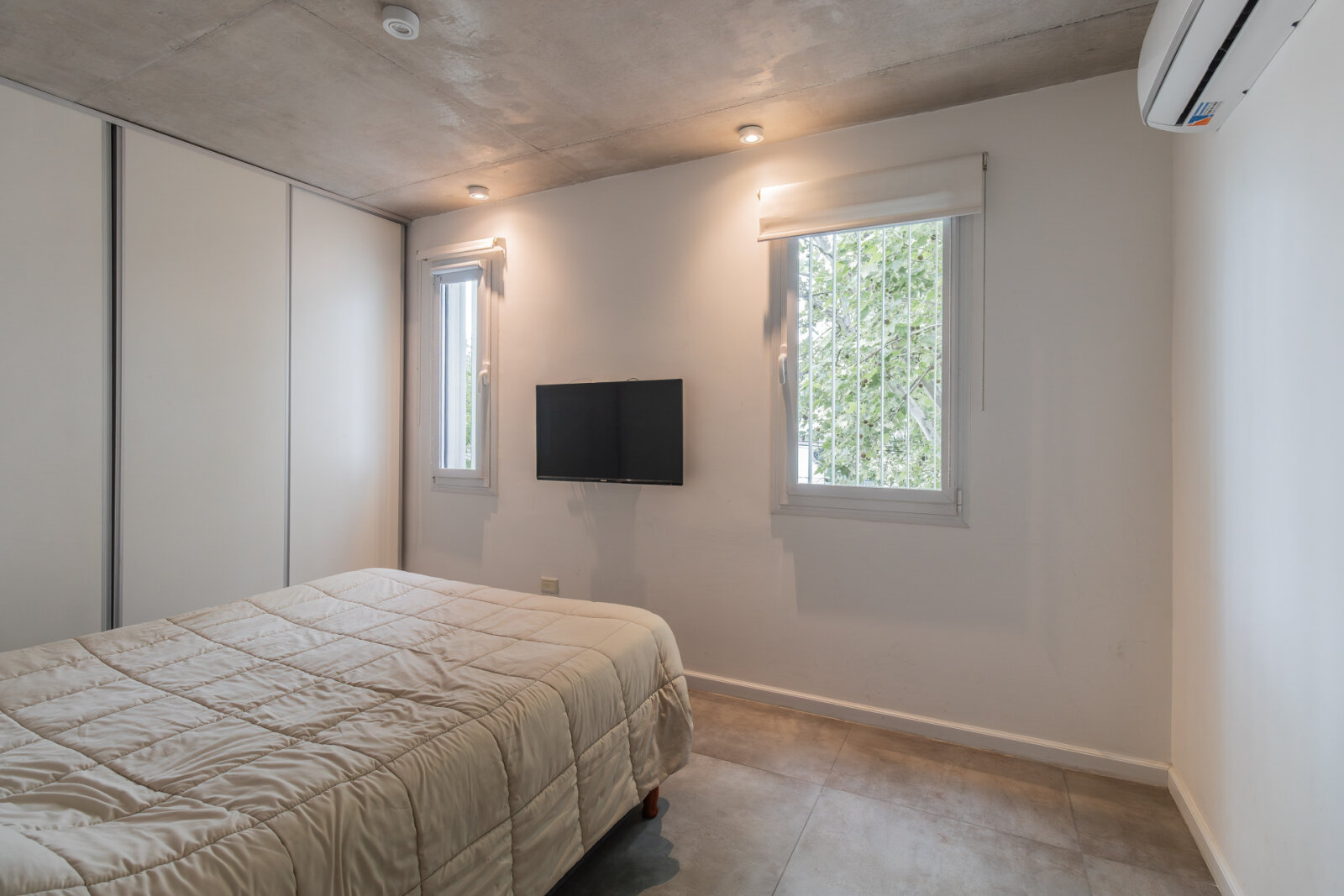 Venta. Casa 4 AMB. Parrilla. Patio. Terraza. Villa del Parque. - 15