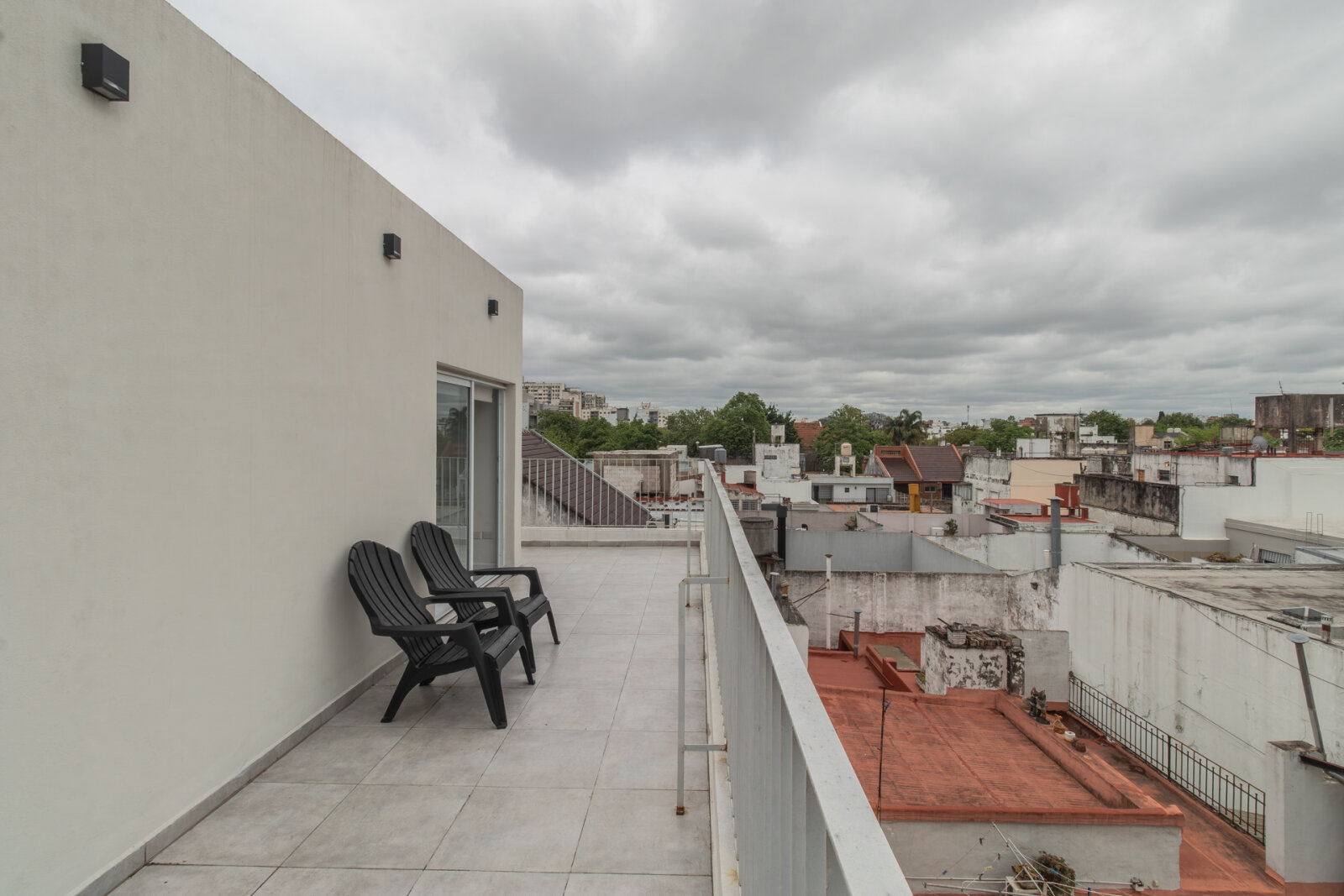 Venta. Casa 4 AMB. Parrilla. Patio. Terraza. Villa del Parque. - 28