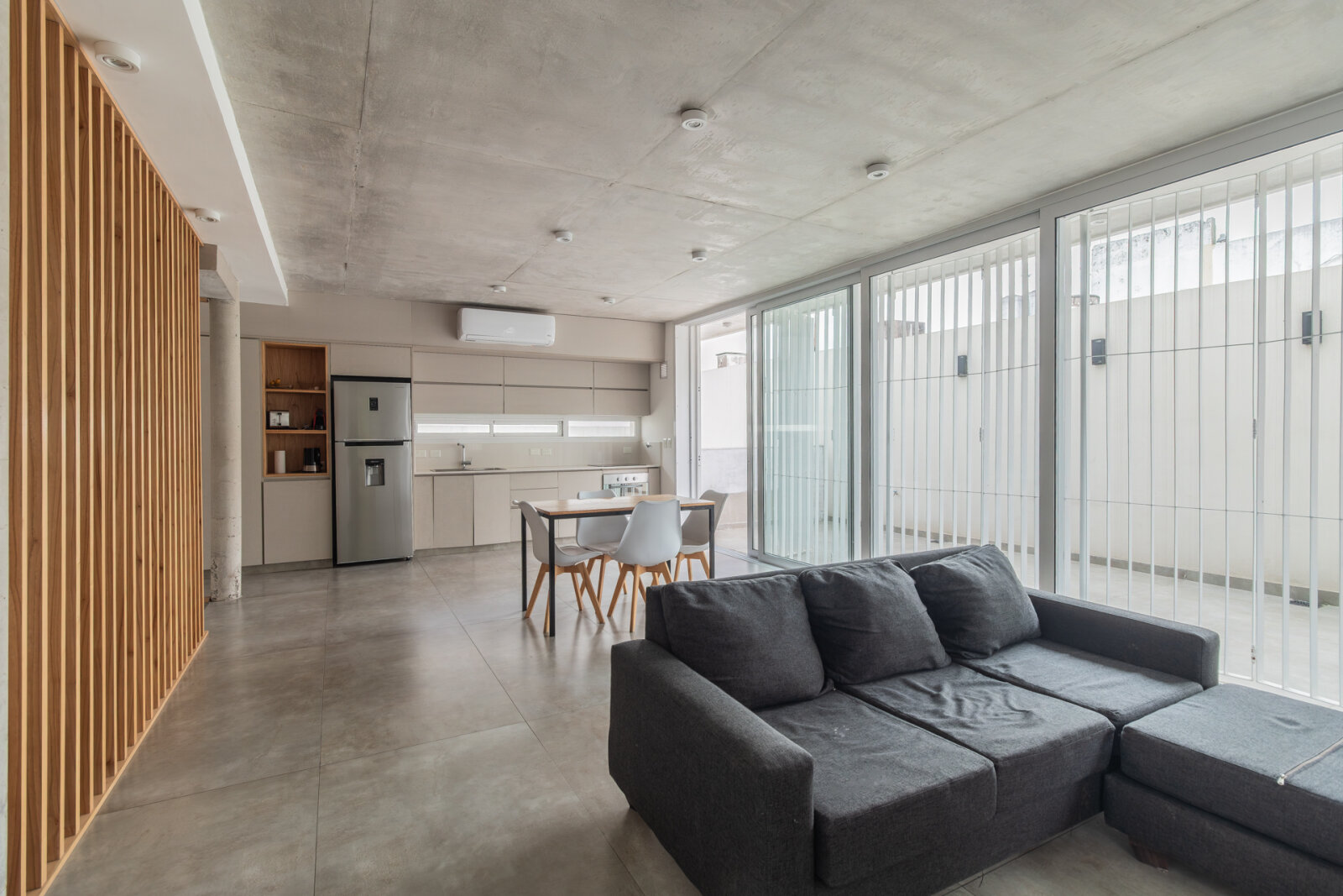Venta. Casa 4 AMB. Parrilla. Patio. Terraza. Villa del Parque. - 4