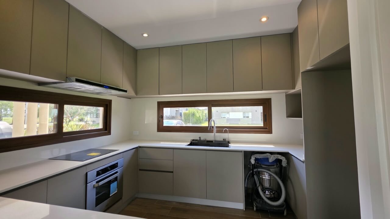 Casa en venta a estrenar en Fincas del Alba, Canning - 4 ambientes con pileta - Apta crédito - 32