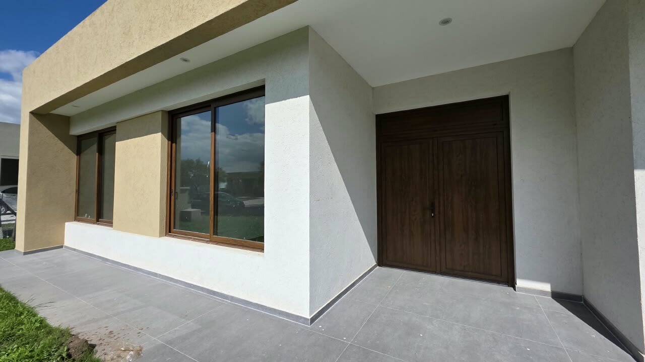 Casa en venta a estrenar en Fincas del Alba, Canning - 4 ambientes con pileta - Apta crédito