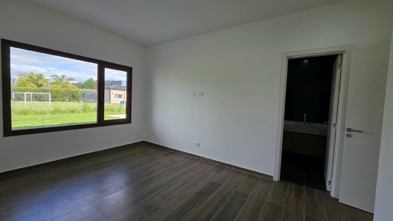 Casa en venta a estrenar en Fincas del Alba, Canning - 4 ambientes con pileta - Apta crédito - 48